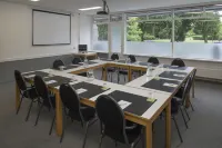 德博瑟朗公園飯店