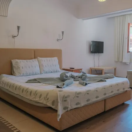 Natureland Efes Pension