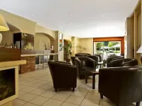 Hôtel des Roches - Climatisation Hotels in Les Eyzies-De-Tayac-Sireuil