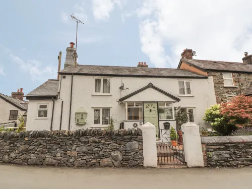 Dove Cottage - parking