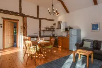 Bradbridge Barn Hotels in Newton and Noss