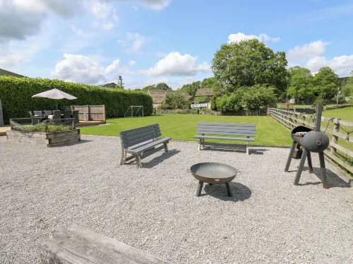 Bullace Barn - Parkplatz