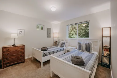 30GS - BBQ - Hot Tub - Wi-Fi - Pets Okay - Sleeps 8 Cabin