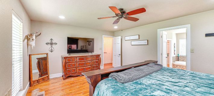 Fire Pit and Sauna Spacious Lake Texoma Retreat! Hotels in Grayson County