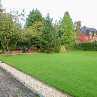 Farley Cottage II Hotels near Alton Towers Waterpark
