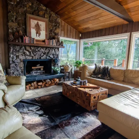 The Fraser River's Edge B&B Lodge