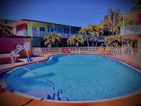 Tropical Inn & Suites, Downtown Clearwater - Pools