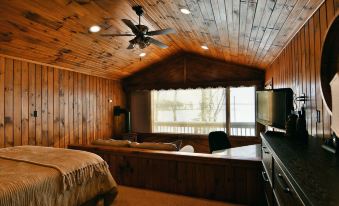 Spruce Haven 3 Bedroom Home by RedAwning