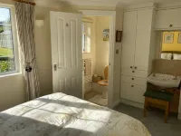 October House Holiday Cabin Hotels in Fordingbridge
