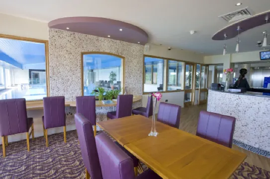 London Beach Country Hotel & Golf Club