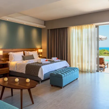 Solimar Aquamarine Resort