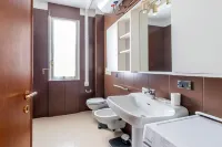 科摩湖畔的溫馨公寓