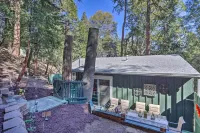 1 Mi to Lake Gregory Boho Crestline Cabin - 3-Star