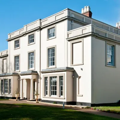 YHA Stratford-Upon-Avon Hotels near Garden of Remembrance