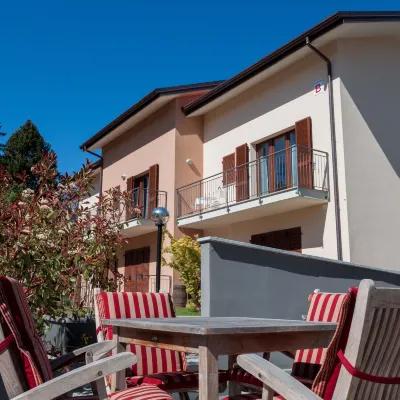 Hotel Rossovino Como Hotels near TERME ROMANE DI COMO