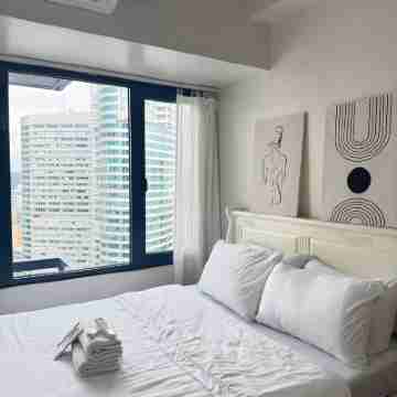 Entire Place in Central Makati Rooms