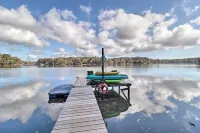 'The Chalet on Sinclair' w/ Private Dock & Kayaks! - 3-Star