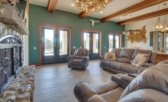 Stunning Ranch Villa Private Pool and Hot Tub!