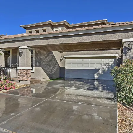 Arizona Retreat w/ Heated Pool, Fire Pit & Grill!