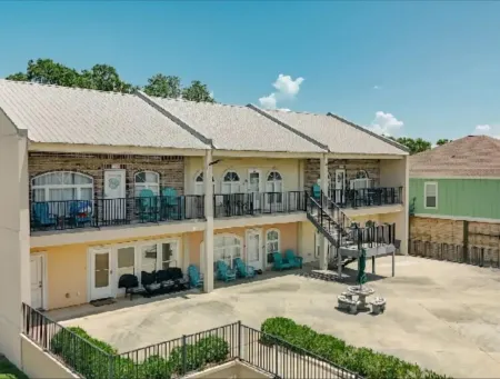 Stunning Long Beach Condo With Ocean View! Отели рядом с достопримечательностью «Long Beach Yacht Club»