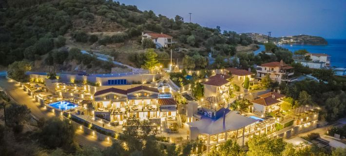 Paramithenio Village Beach Resort & Spa Hotele w: Euboea