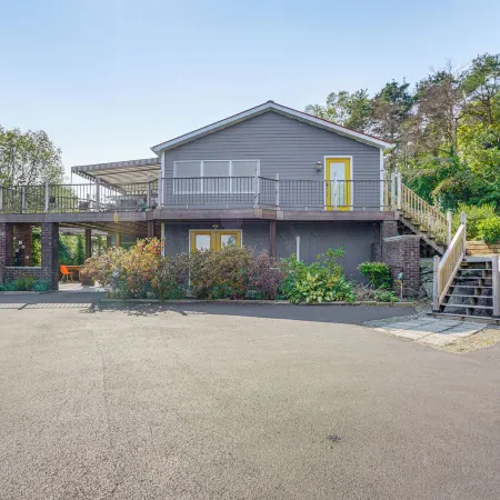 Mtn-View Retreat in Huson Valley: Great for Groups