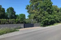Cube-House Ferienhaus in Franken - parking