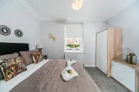 14 Helena House Lux Apartment Hotels in Pangbourne