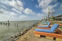 Bayfront Deck: 'Casa Pescadores' Rockport Escape - Bãi biển