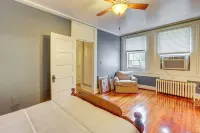 1 Mi to Dtwn Meridian: Historic Home w/ Porch!