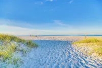 Top-Floor Sunset Vistas Condo Ocean-View Balcony! - 3-Star