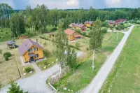 Cottage complex Ozerny Bereg Hotel dekat Drive Park Ladoga