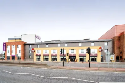Premier Inn London Bexleyheath Hotels near A&M Gardening