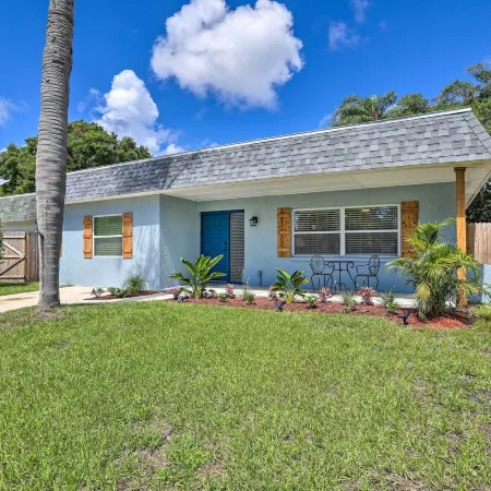 2 Mi to Beach: Home w/ Screened Porch in Largo
