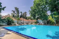LUXTORI Arugambay - Pools