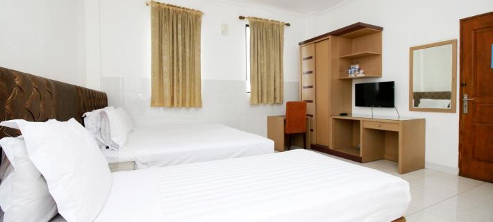 Metro Hotel Hotels in Tegalsari