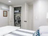 Stunning Ground Floor Apartment in Green Ridge. Hotels in Scranton