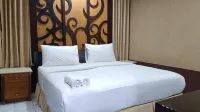 RedDoorz at Hotel Istana Permata Ngagel Surabaya