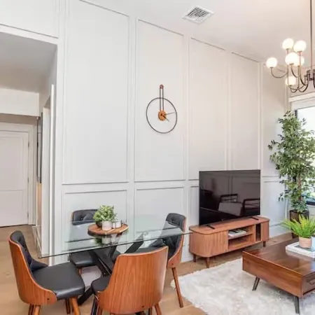 LUXE Sun Drenched 2 Bd, Steps to Brown and Wayland