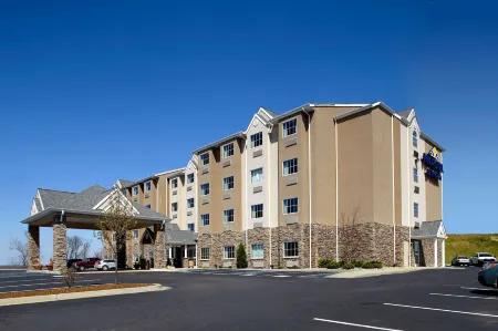 Microtel Inn & Suites by Wyndham Wheeling at the Highlands