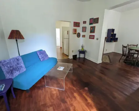 Funky, Fido-friendly flat near downtown Ishpeming. Hotels in Ishpeming