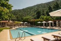 Kaminos Wellness Resort & Spa - ที่มีสระว่ายน้ำ