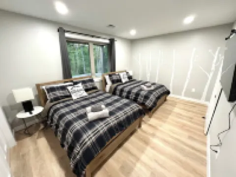 Hot Tub, Fire Pit, Sports Club, Near Attitash Hotels in 