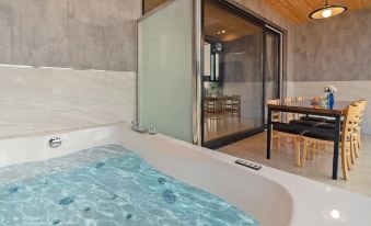 Den Pension in Daebu Island (Yeongheung Island)