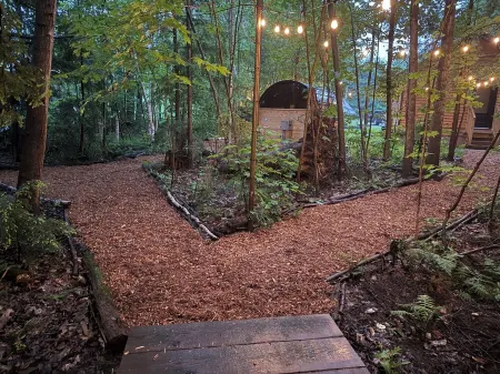 Bala Vida Cottage Steps to Lake Muskoka with Fire Pit & New Cedar Barrel Sauna