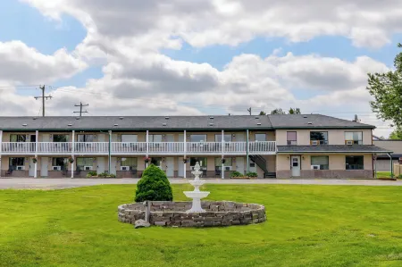 Motel 6 Campbellford, on Отели рядом с достопримечательностью «Fisherman's Paradise Resort»