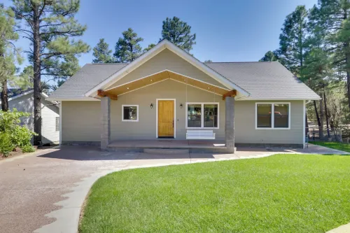 Modern Show Low Home w/ BBQ & Fire Pit! - موقف سيارات