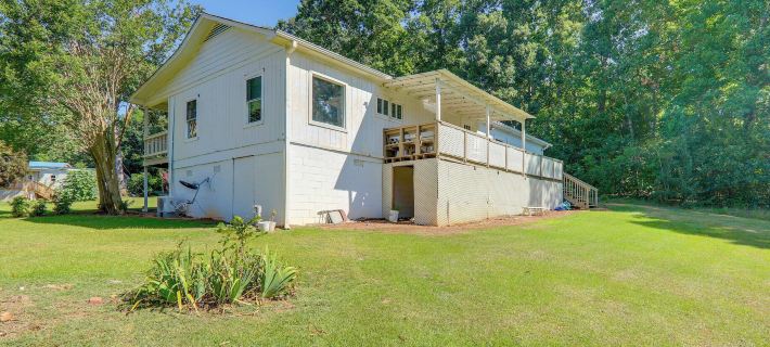 Lakefront Getaway w/ Porch in Athens Area! Hotels in Jackson County