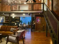Supercool 2-Bedroom Modern Rustic Loft in Downtown Eatonton, Near Lake Oconee