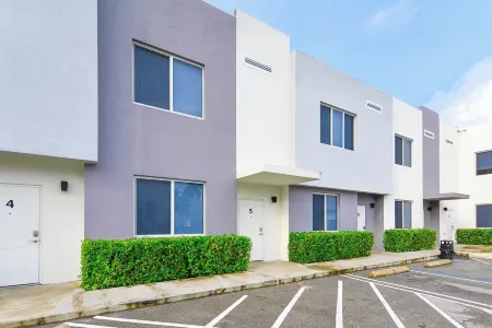 Prime Townhouses Near Design District
